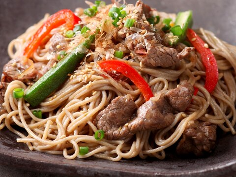 牛肉とオクラの和風焼き蕎麦